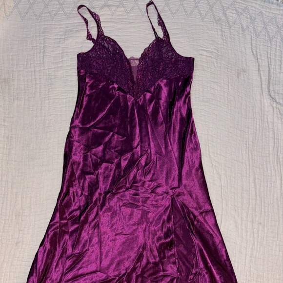 Victorias Secret Gold Label Camisole Nightgown Size M Purple Maxi Lace Sexy Slit - Picture 4 of 10